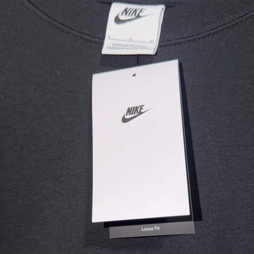 Nike Women's Black Crewneck Sweater - Picture 5 of 5